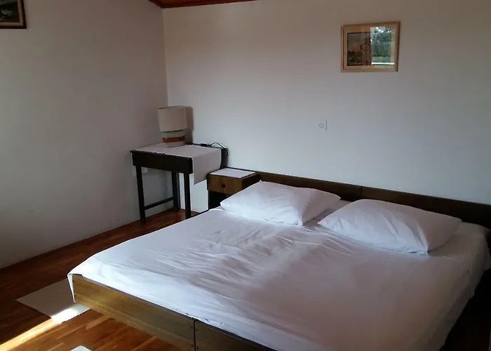 Begovi Dvori * راب